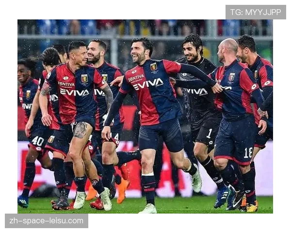 温情时刻：对手球员搀扶起抽筋的恩波利老将